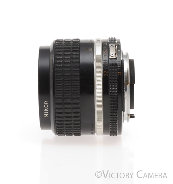 NIKKOR 35mm F2S NIKKOR AI−S 35mm F2 Nikon Nikkor 35mm f2 AI-S Manual Focus Wide Angle Lens [EXC-]