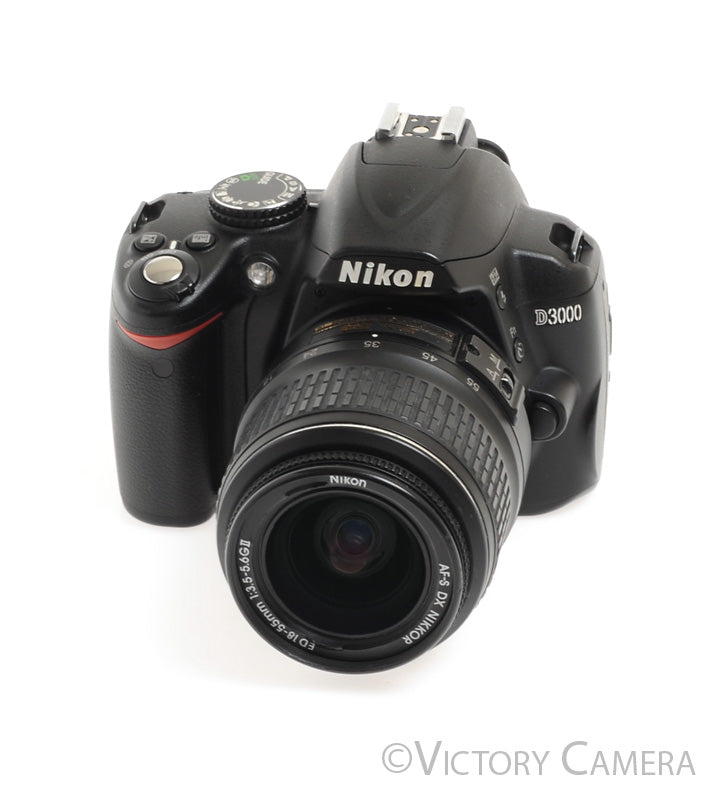 Nikon D3000 Digital SLR Camera Body w/ 18-55mm AF-S Zoom Lens ~5,600 Shots