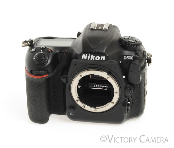 NikonD500-1_600x.jpg?v=1734462109