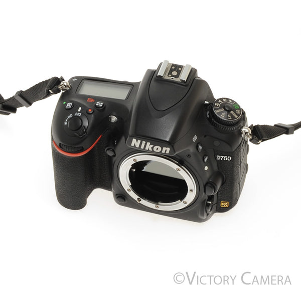 NIKOND750ボディ Nikon D750 24.3MP FX DSLR Camera Body -For Parts/AS-IS- [AS-IS]