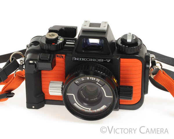 Nikon Nikonos V Underwater Camera w/ 35mm f2.5 Lens [EXC-]