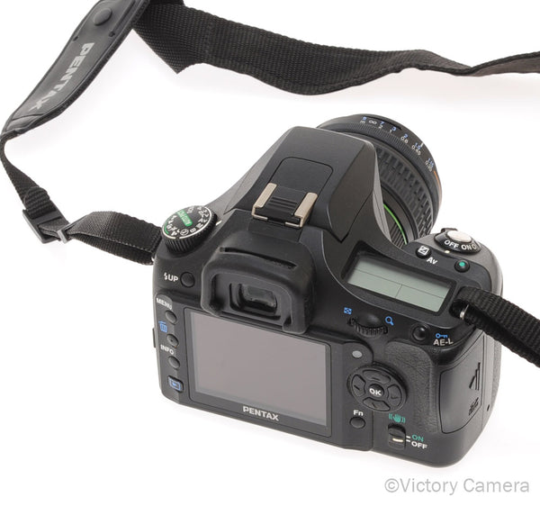 Pentax K200D DSLR 10.2MP Camera w/ 18-55mm Lens [EXC]