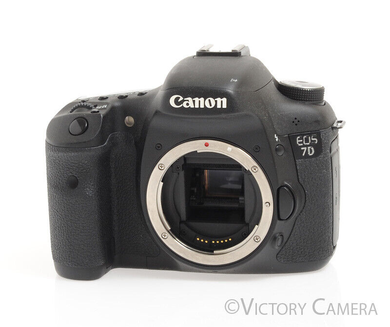 Canon EOS 7D 18MP Digital SLR Body & Charger -Light Wear- - Victory Camera