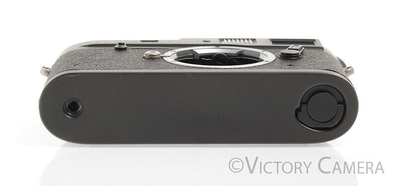 Leica M4-2 Black 35mm Rangefinder Camera -Nice-