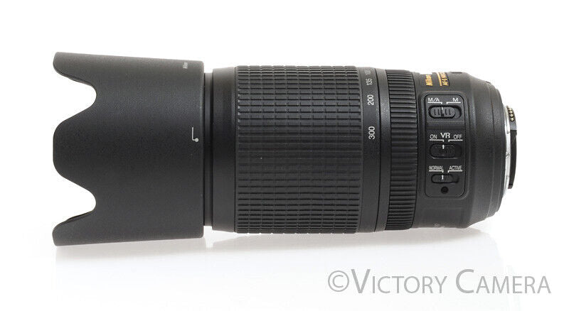 Nikon Nikkor AF-S 70-300mm f4.5-5.6 G ED VR Telephoto Zoom Lens -Clean w/ Shade- - Victory Camera
