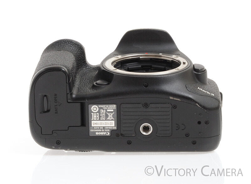 Canon EOS 7D Mark II 20.2MP Digital SLR Camera Body w/ Charger [EXC] - Victory Camera