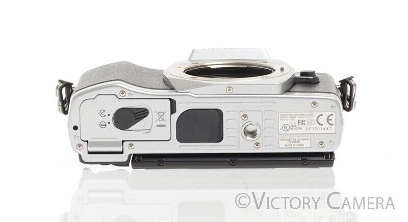 Olympus OM-D E-M5 16.1MP Chrome Mirrorless Digital Camera Body -ONLY 220 SHOTS- - Victory Camera