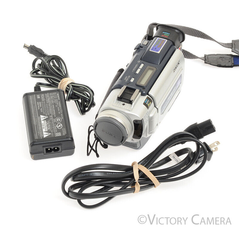 Sony Handycam DCR-TRV17 MiniDV Memory Stick Camcorder -Clean-