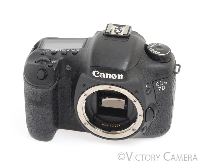 Canon EOS 7D 18MP Digital SLR Body &amp; Charger -Light Wear- - Victory Camera