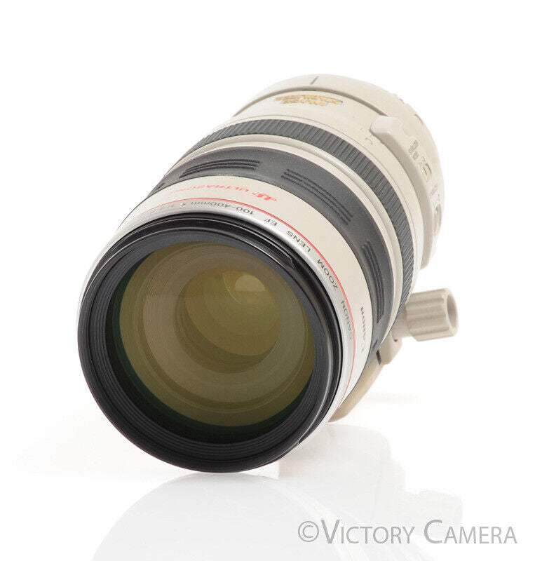 Canon EOS EF 100-400mm L IS USM 4.5-5.6 Lens w/ Shade &amp; Case -Very Clean-