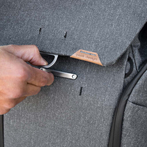 Peak Design Everyday Backpack v2 (Charcoal, 20L) - Victory Camera