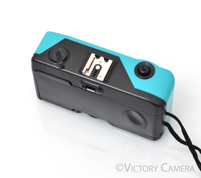 Akira PC-606 Blue Focus Free 35mm Point and Shoot Camera [EXC] - Victory Camera
