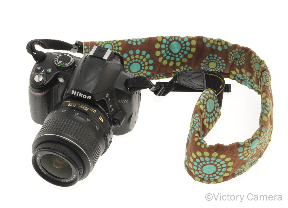 Nikon D3000 Digital SLR Camera Body w/ 18-55mm AF-S Lens ~10,300 Shots [EXC] - Victory Camera