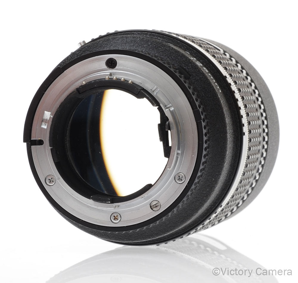 Nikon AF DC-Nikkor 135mm f2 Portrait Lens for Nikon AF-D [EXC+] image 4