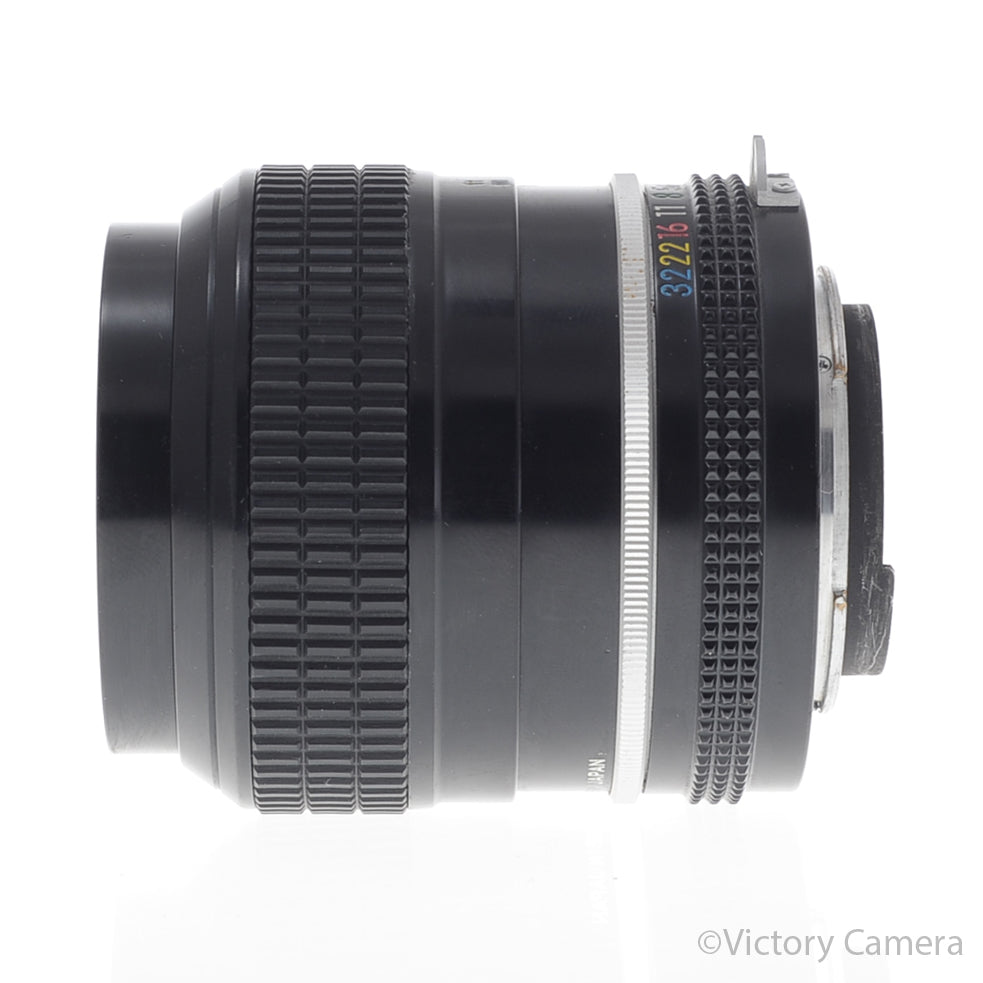 Nikon Nikkor 105mm f2.5 Late Photomic Non-AI Prime Lens [EXC] image 4