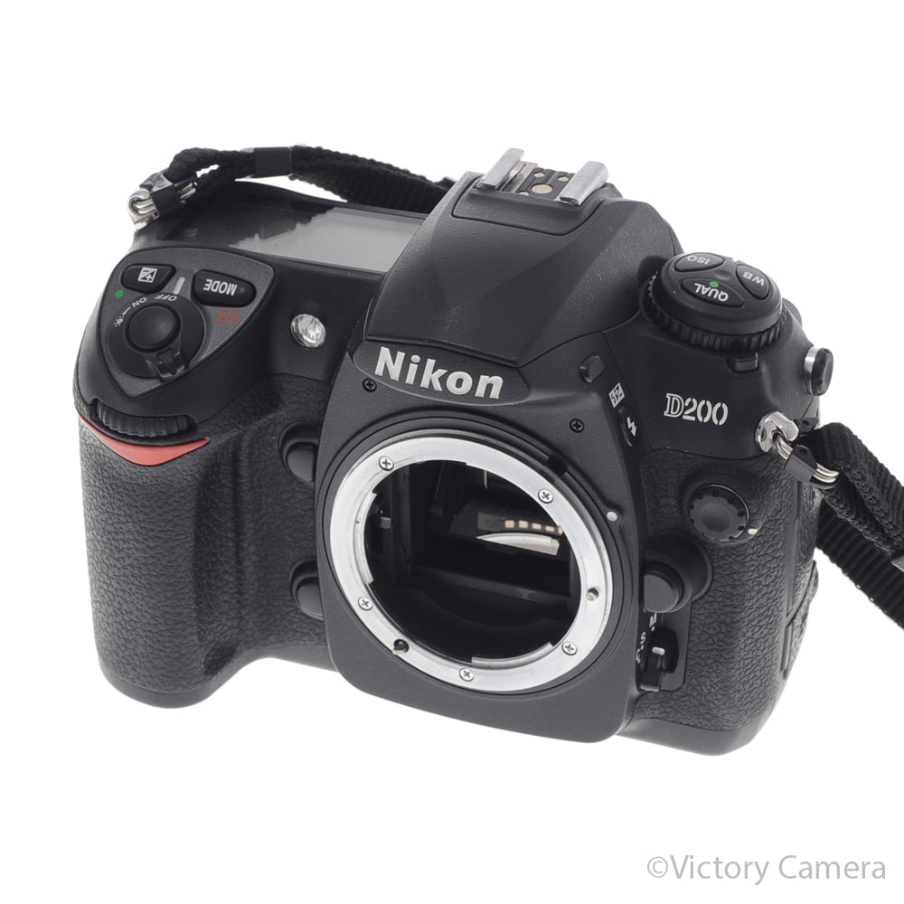 Nikon D200 10.2MP CCD Digital SLR Camera Body (Only 8200 Shots) [MINT-] image 2