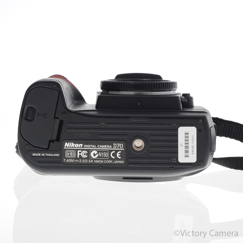 Nikon D70 Digital SLR Camera Body w/ Battery & Charger [EXC] image 5