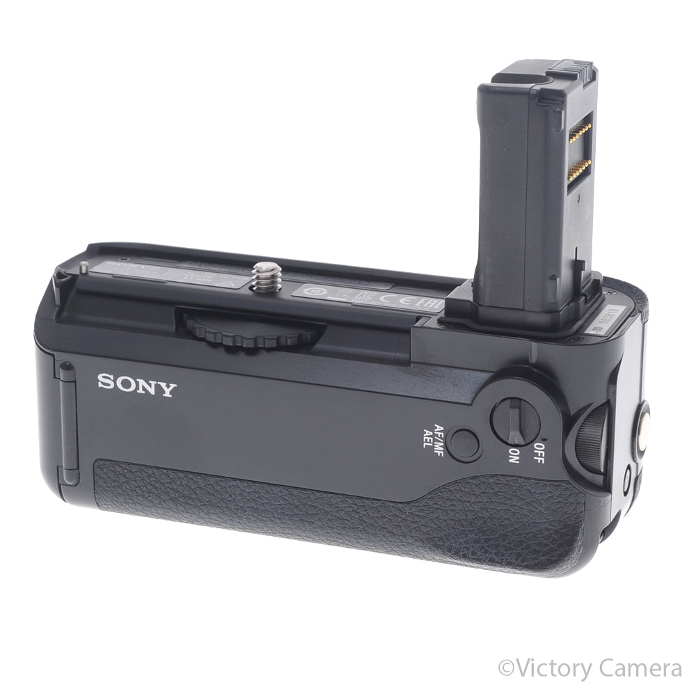 Sony VG-C1EM Vertical Battery Grip for Sony A7/A7R/A7S [EXC] image 1