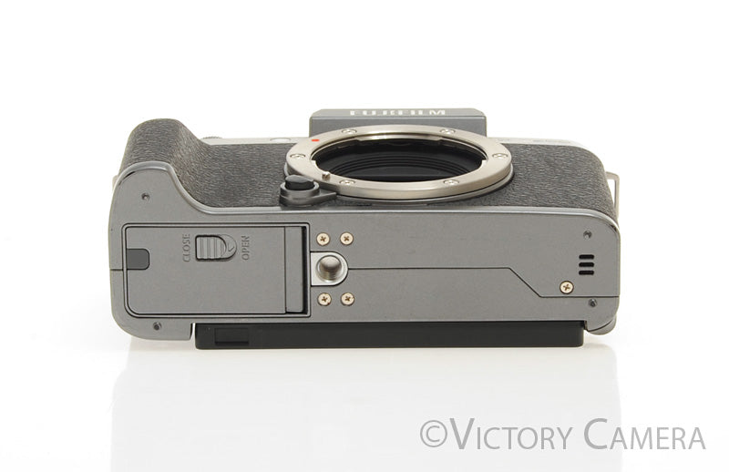 Fuji X-T200 Grey 24MP Mirrorless Digital Camera Body [MINT-]