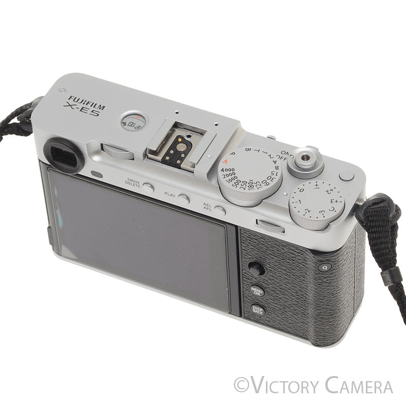 Fuji X-E5 Chrome 40.2MP Mirrorless Camera Body [EXC+] - Victory Camera