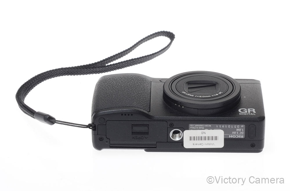 Ricoh GR Digital IV Compact Digital Camera [EXC+] image 3