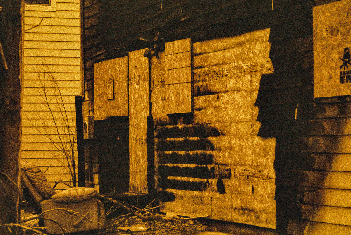 HARMAN technology Red 125 Redscale Color Negative Film (35mm Roll Film, 36 Exposures) - Victory Camera