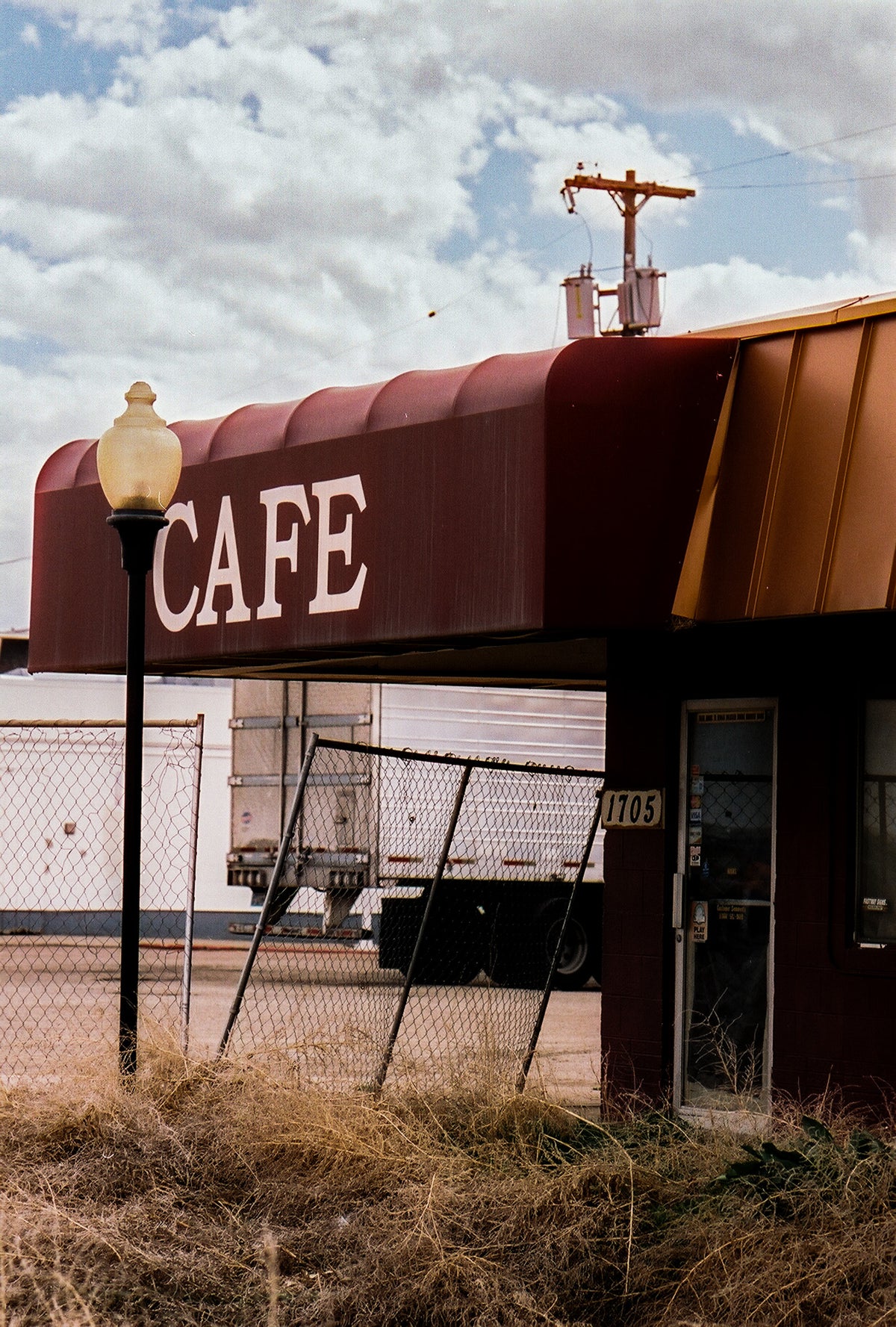 CineStill 400D Dynamic Color Negative Film (35mm Roll Film, 36 Exposures) - Victory Camera