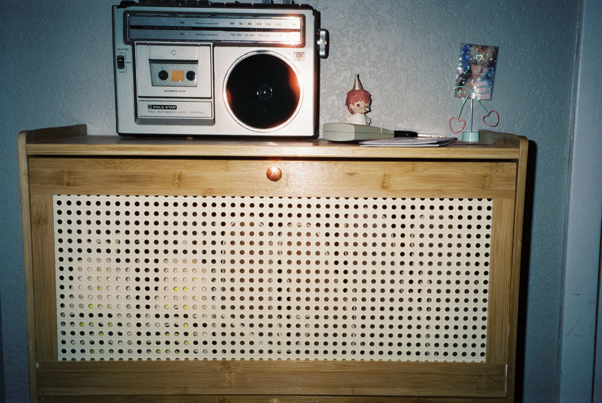 CineStill Film 800T Tungsten Xpro C-41 Color Negative Film (35mm Roll Film, 36 Exposures) - Victory Camera