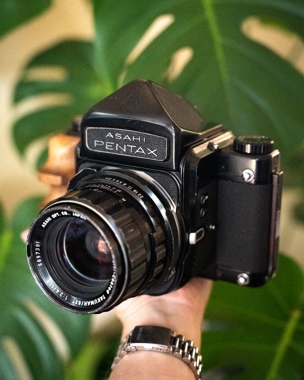 Pentax 6x7 67 Camera w/ Standard Non-Metered Prism w/ 105mm f2.4 Lens [EXC+] - Victory Camera
