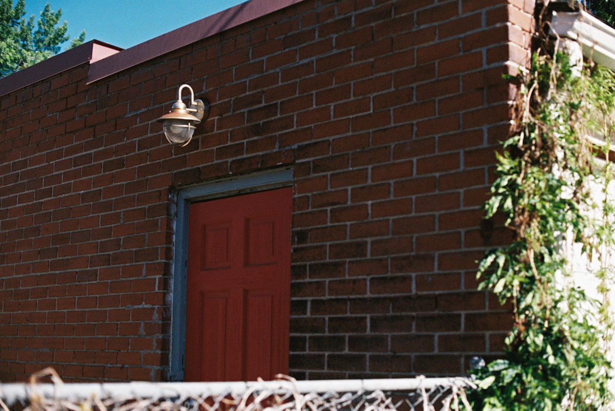 Flic Film Aurora 400 Color Negative Film (35mm Roll Film, 36 Exposures) - Victory Camera