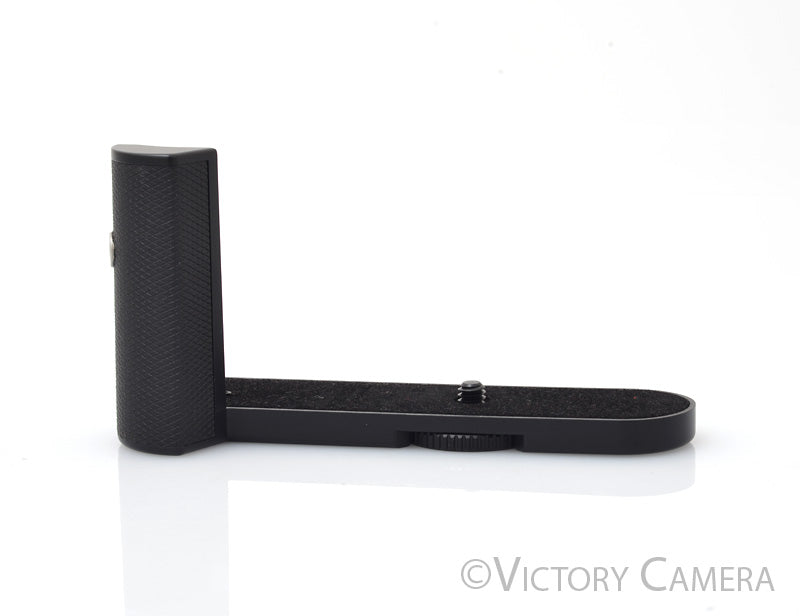 Leica Handgrip 19540 For Leica Q, Q2 [EXC+] - Victory Camera