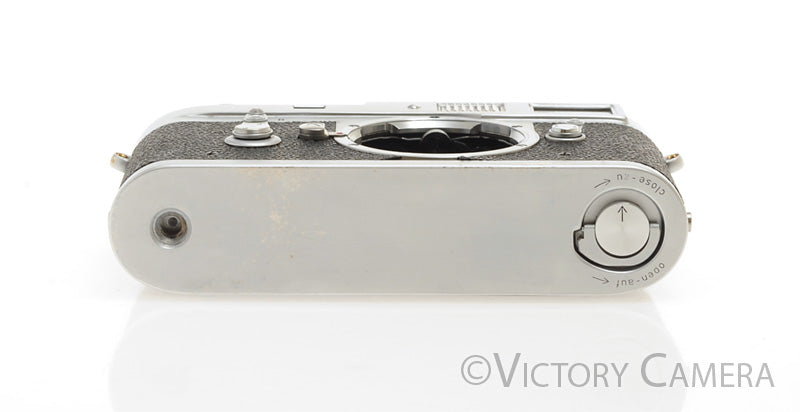 Leica M2 Classic Chrome 35mm Rangefinder Camera Body [EXC-]