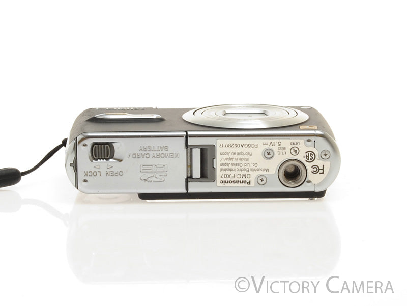 Panasonic Lumix DMC-FX07 7.2MP Digital Point &amp; Shoot Camera [EXC] - Victory Camera