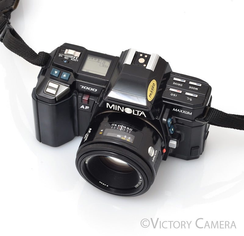 Minolta Maxxum 7000 35mm Film Camera with 50mm f1.7 Prime Lens & Case  [EXC-] - Victory Camera