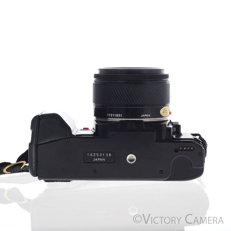 Minolta Maxxum 7000 35mm Film Camera with 50mm f1.7 Prime Lens  [EXC+] - Victory Camera