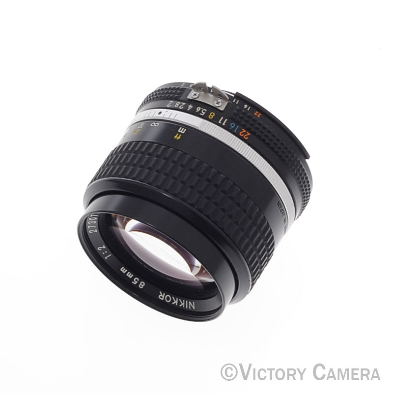 Nikon Nikkor 85mm f2 AI-S Manual Focus Portrait Lens w/ Shade  [EXC-] - Victory Camera