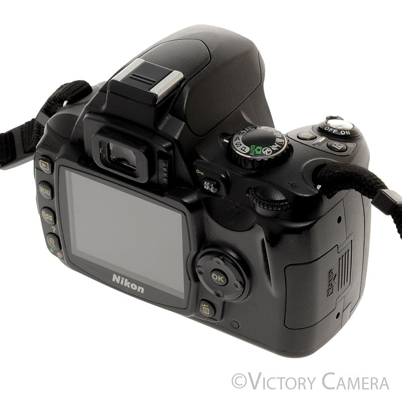 Nikon D40 Digital Camera Body [EXC-] - Victory Camera