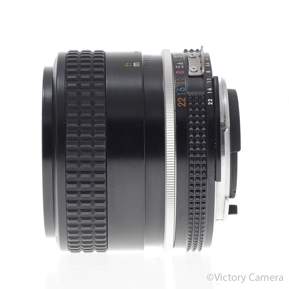 Nikon Nikkor 35mm f2.0 AI Manual Focus Lens [EXC-] image 3
