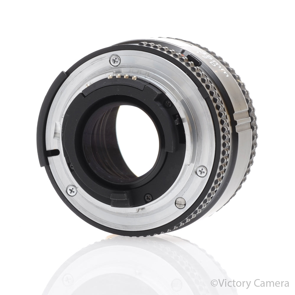 Nikon AF Nikkor 35mm f2 D Fast Wide Angle Lens for Nikon AF-D [EXC+] image 3