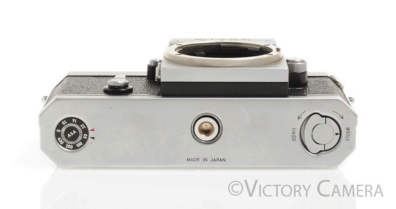 Nikon F Chrome 35mm Film Camera Body (only)  [EXC-] - Victory Camera