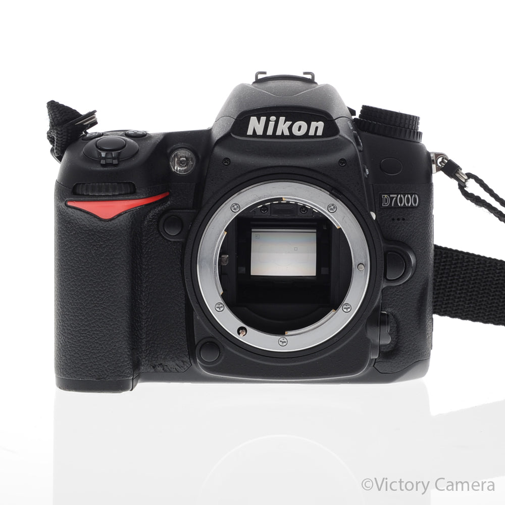 Nikon D7000 16.2MP Digital Camera Body [EXC+] image 2