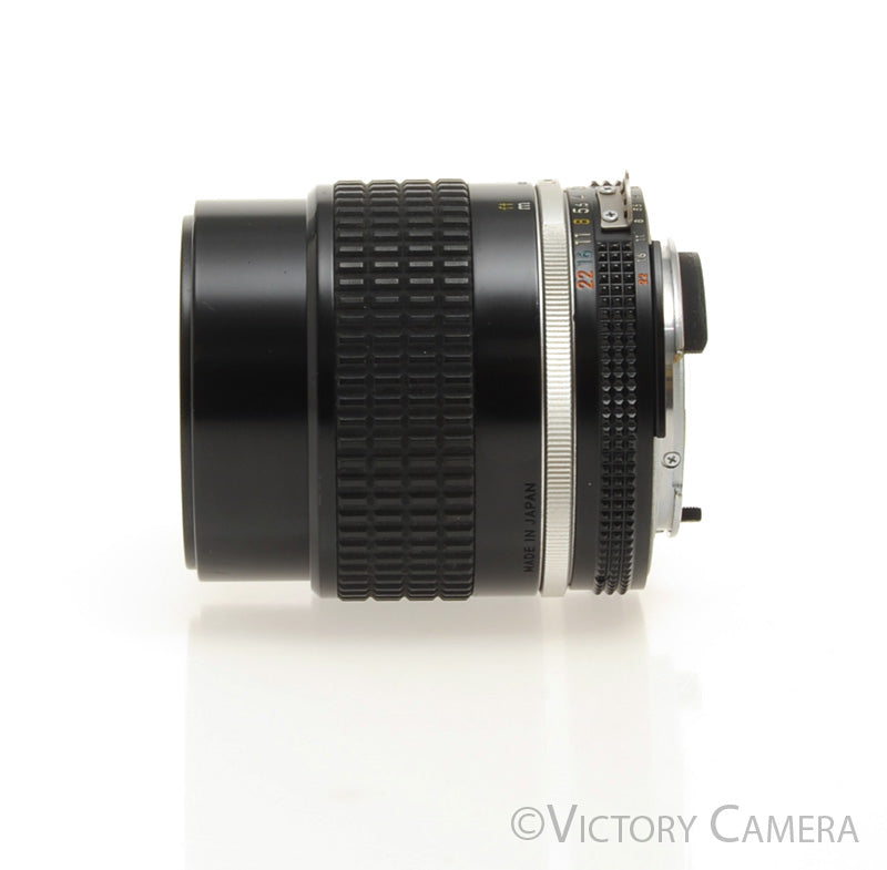 Nikon Nikkor 105mm f2.5 AI-S AIS Prime Portrait Lens [EXC+] - Victory Camera