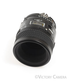 Nikon60-1_24d276d5-a900-4bce-