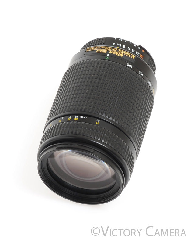 Nikon AF Nikkor 70-300mm f4-5.6 D ED Zoom Lens -Clean w/ Hood- [EXC] - Victory Camera