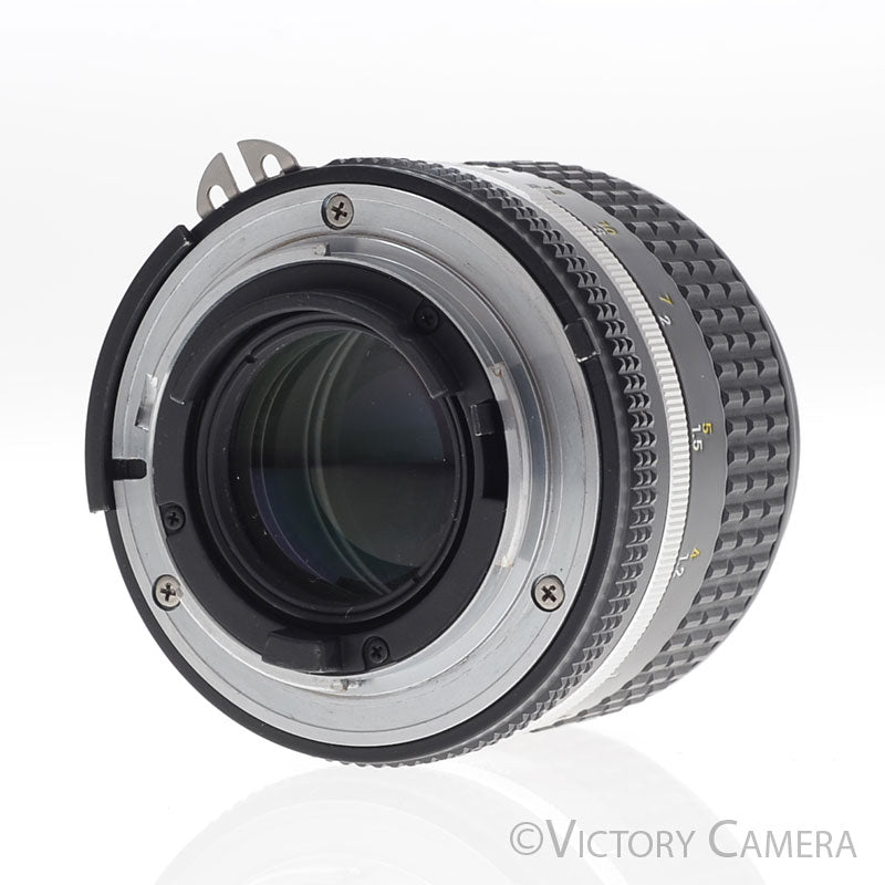Nikon Nikkor 85mm f2 AI-S Manual Focus Portrait Lens [EXC-] image 3