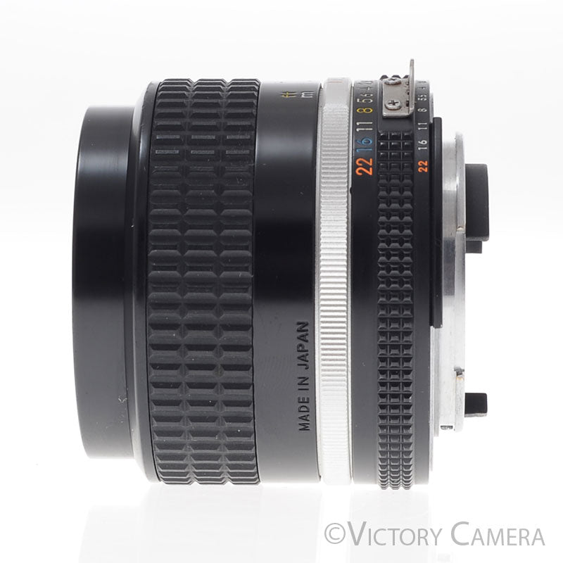 Nikon Nikkor 85mm f2 AI-S Manual Focus Portrait Lens [EXC-] image 4