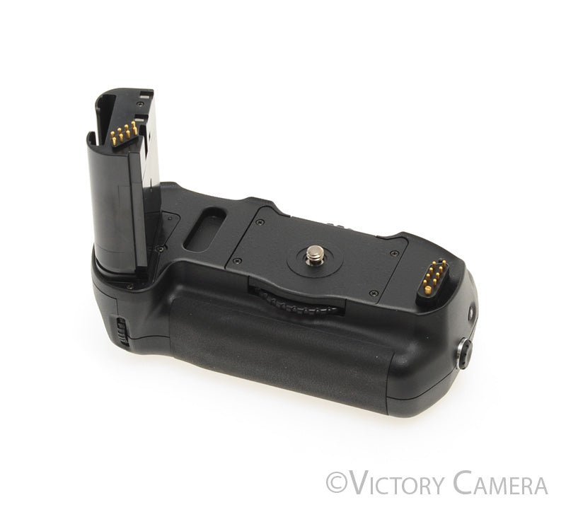 Nikon MB-D100 Multi Function Battery Pack (Vertical Grip for D100) [EXC] - Victory Camera