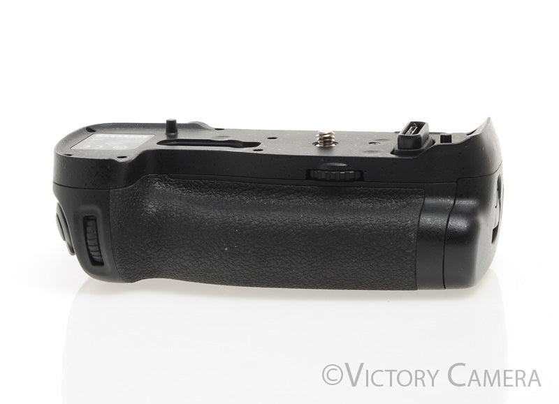 Nikon Genuine MB-D18 Battery Grip for D850 [EXC+] - Victory Camera