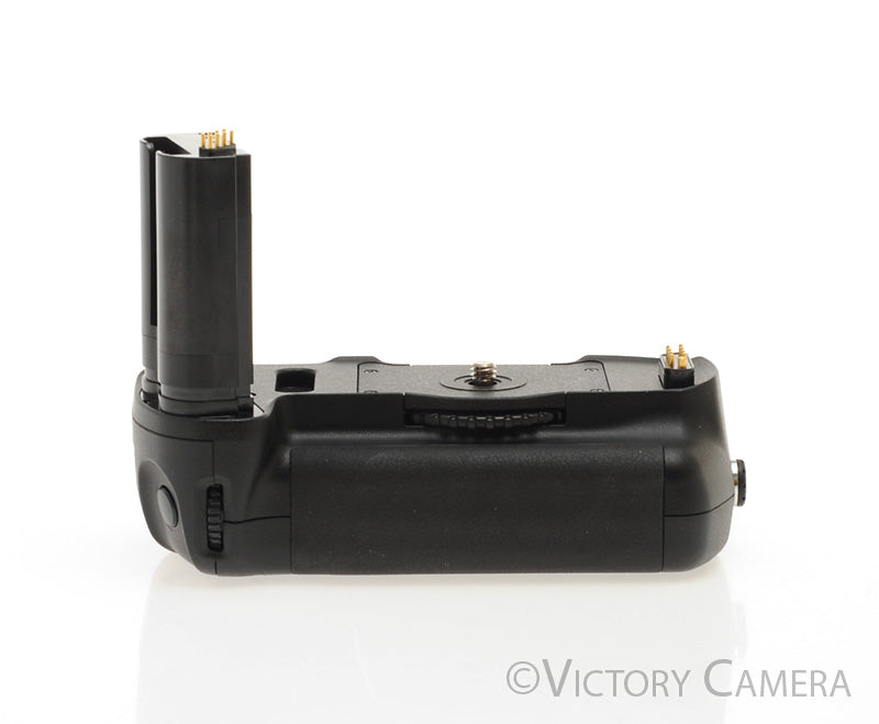 Nikon MB-D100 Multi Function Battery Pack (Vertical Grip for D100) [EXC] - Victory Camera