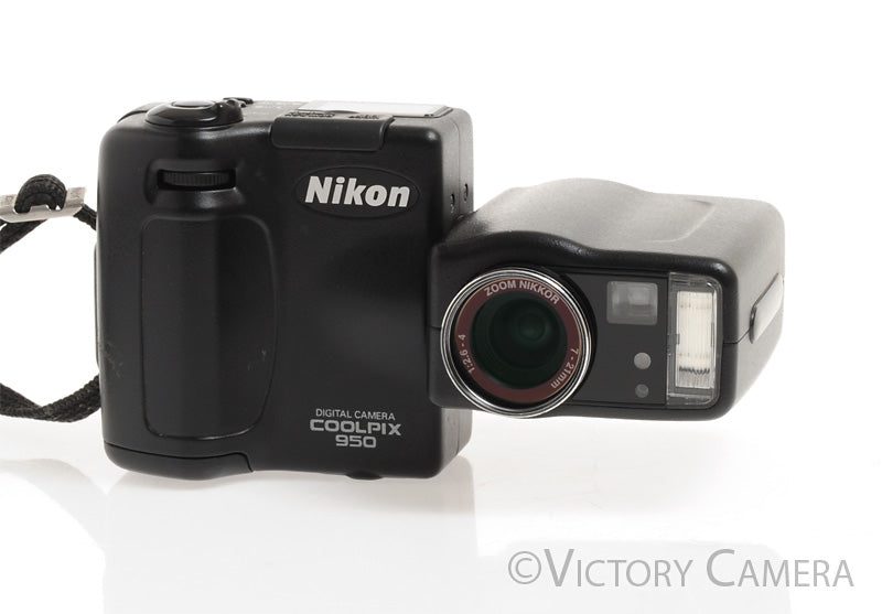 Nikon CoolPix 950 2.1MP Swivel Head Digital Camera Digicam  [EXC] - Victory Camera
